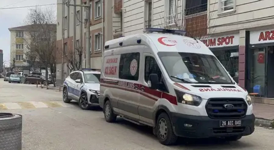 Tartıştığı üvey babasını bıçakladı!