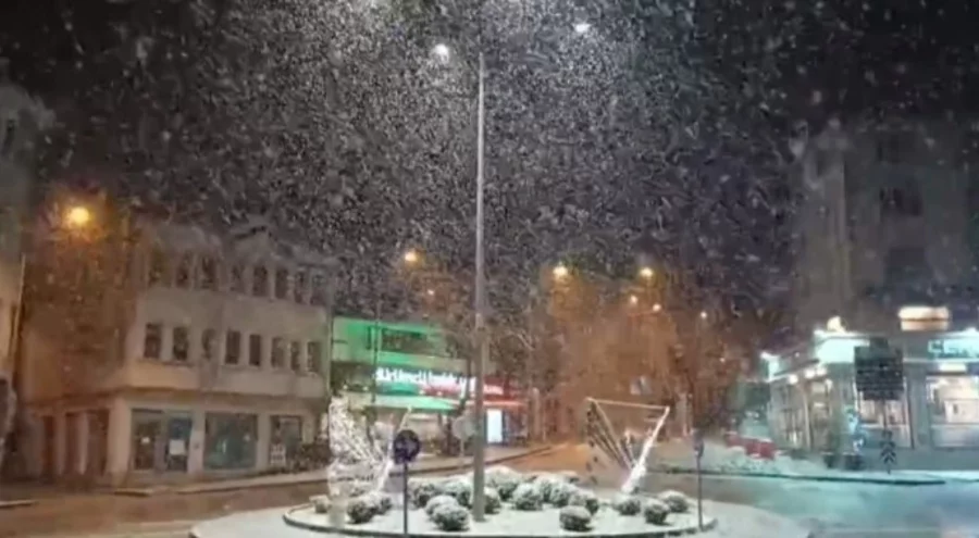 Bursa'da kar yağışı etkili oldu