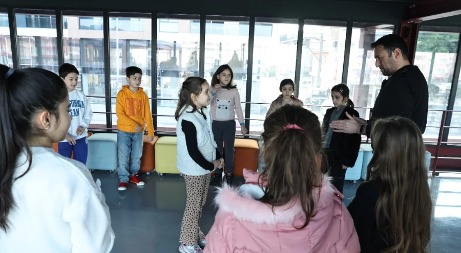 Nilüfer Belediyesi'nden çocuklara yarıyıl hediyesi etkinlikler