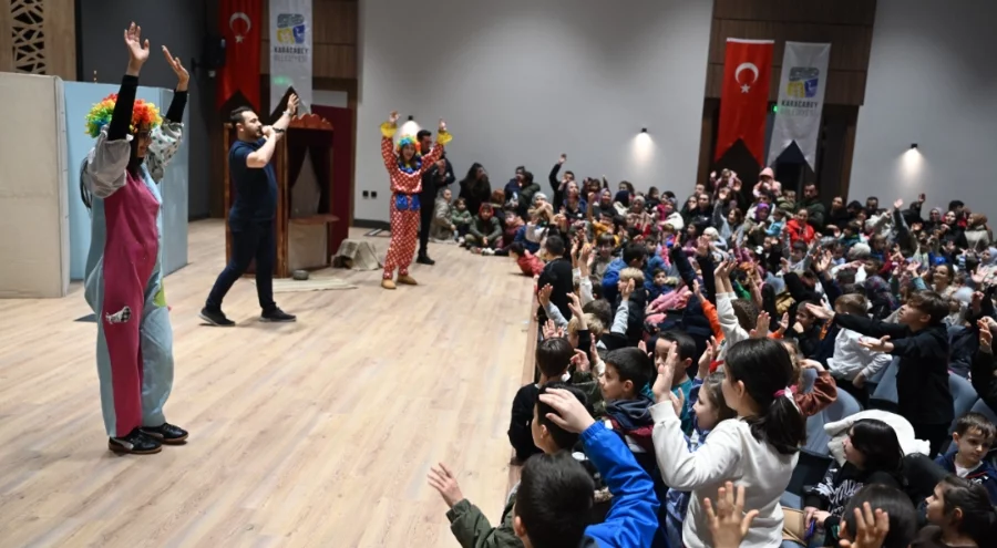 Karacabey Belediyesi'nden çocuklara sömestr şöleni