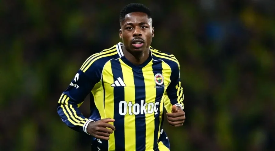 Fenerbahçe'de sakatlık: Musaba oyuna devam edemedi!
