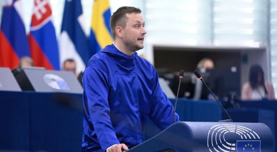 Grönland Başbakanı'ndan Trump'a: Danimarka Krallığı'nın bir parçasıyız ve satılık değiliz!