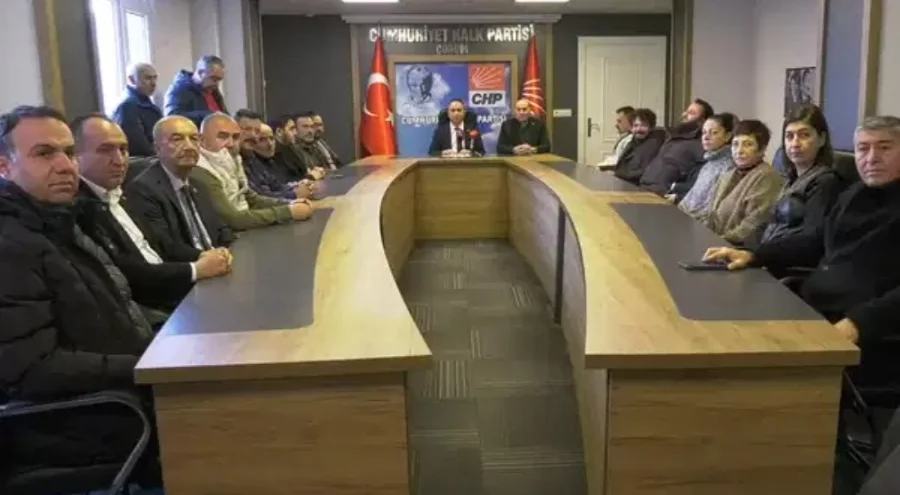 CHP'li Solmaz:  'Amatör sporcular AK Parti'ye üye yapıldı'