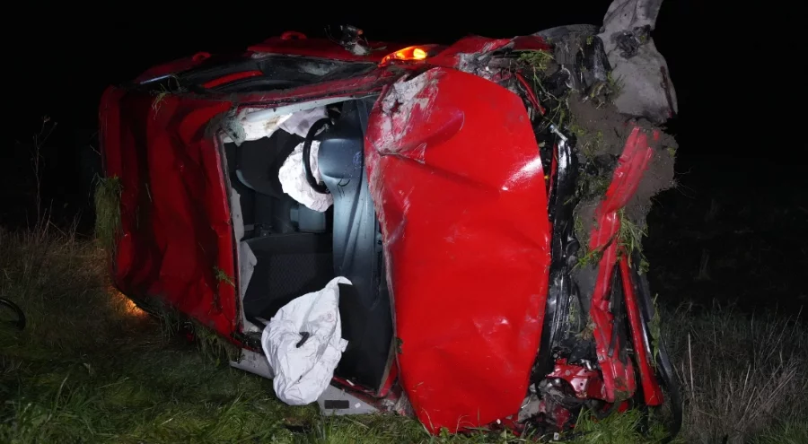 Edirne'de otomobilin takla atması sonucu 1'i ağır 2 kişi yaralandı