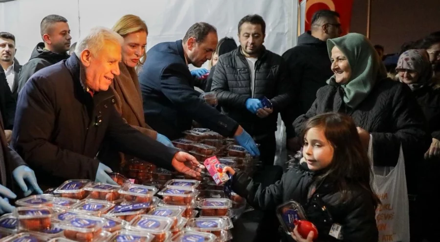 Başkan Bozbey, Emirsultan Cami'nde Bursalılarla bir araya geldi
