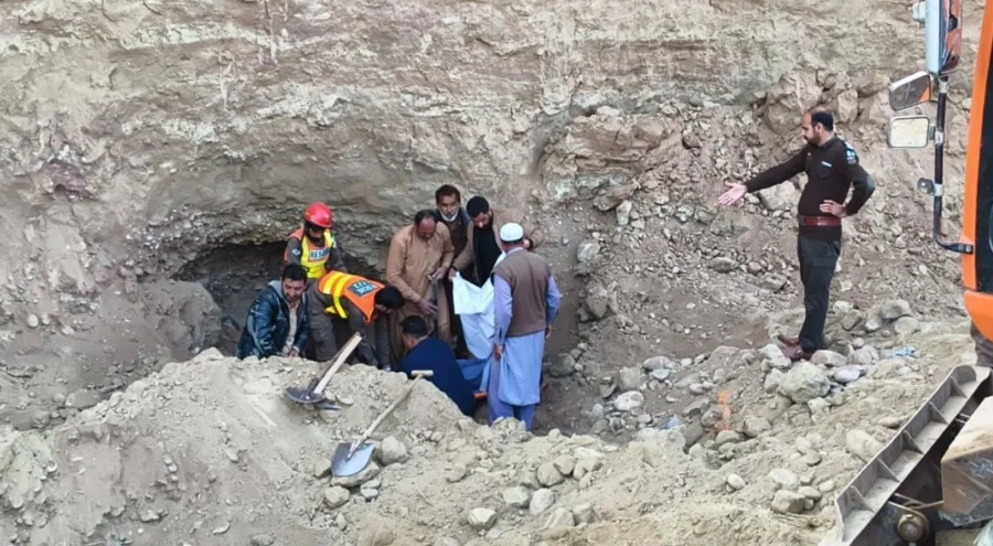Pakistan'da yasa dışı altın madeninde çökme meydana geldi: 8 ölü, 1 yaralı