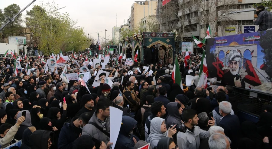 İran'daki protestolarda ölenlerin sayısı 2 bin 677'ye yükseldi