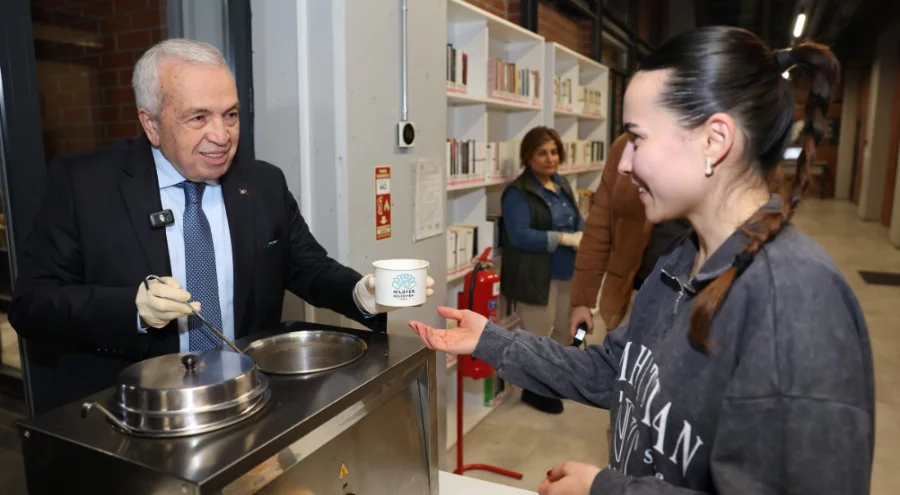 Nilüfer Belediye Başkanı Özdemir'den finaller öncesi gençlere moral ziyareti