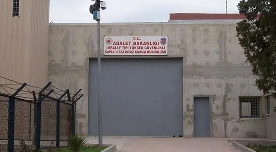 DEM Parti heyeti, İmralı'da Abdullah Öcalan'la görüşüyor