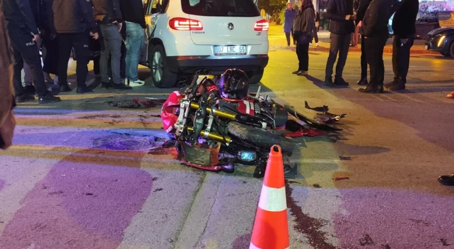 Kaskını kız arkadaşına verdi kazada canından oldu