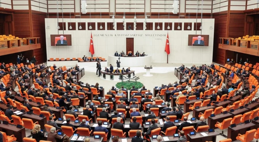 En düşük emekli aylığı düzenlemesi için gözler TBMM'de