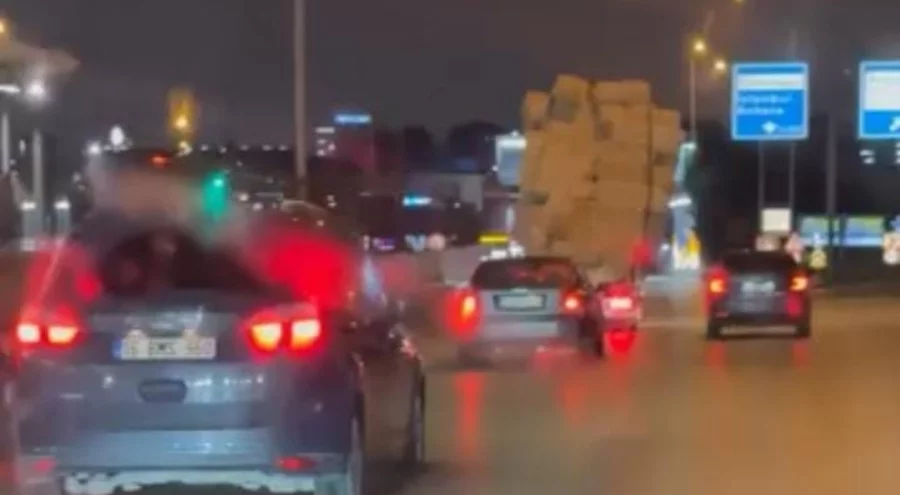 Bursa-İzmir yolunda tehlikeli taşımacılık kamerada