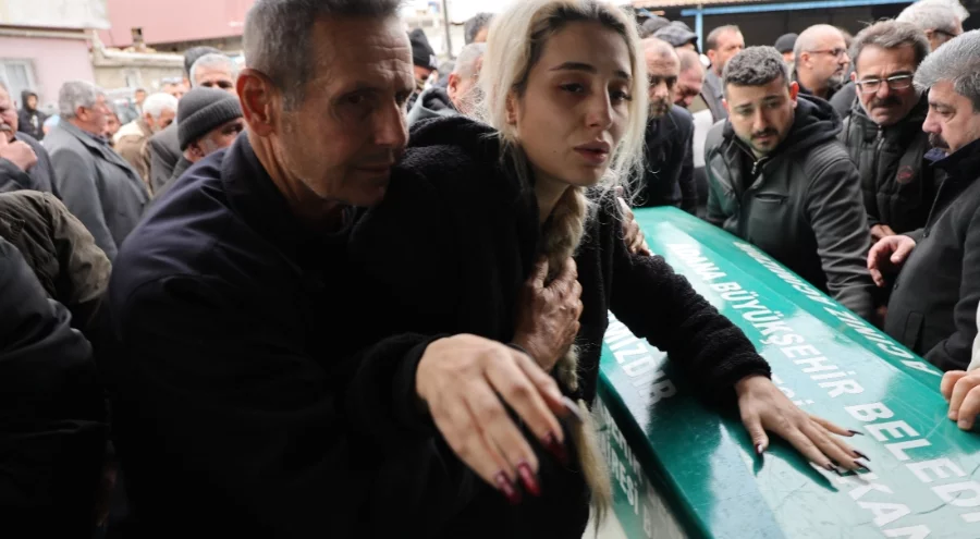 Babalarının öldürdüğü kardeşler yan yana toprağa verildi