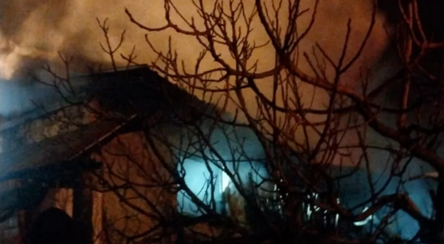 Bursa'da korkutan yangın! Alevler yan eve de sıçradı...