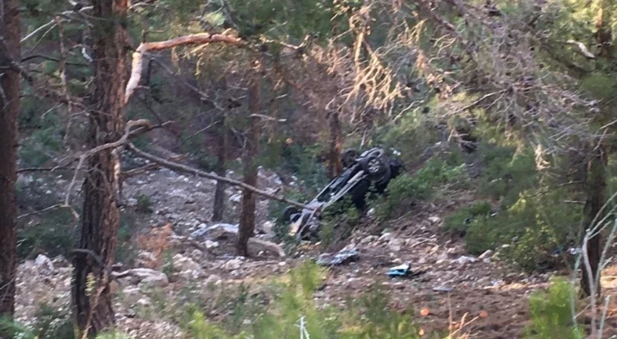 Otomobil uçuruma yuvarlandı, çocuk sürücü yaşamını yitirdi