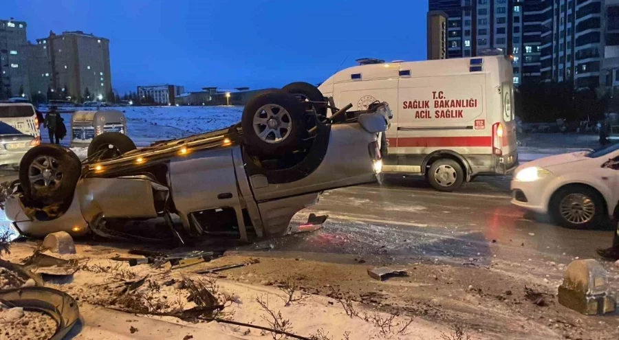 Karaman'da buzlanma kazaya neden oldu: 2 yaralı