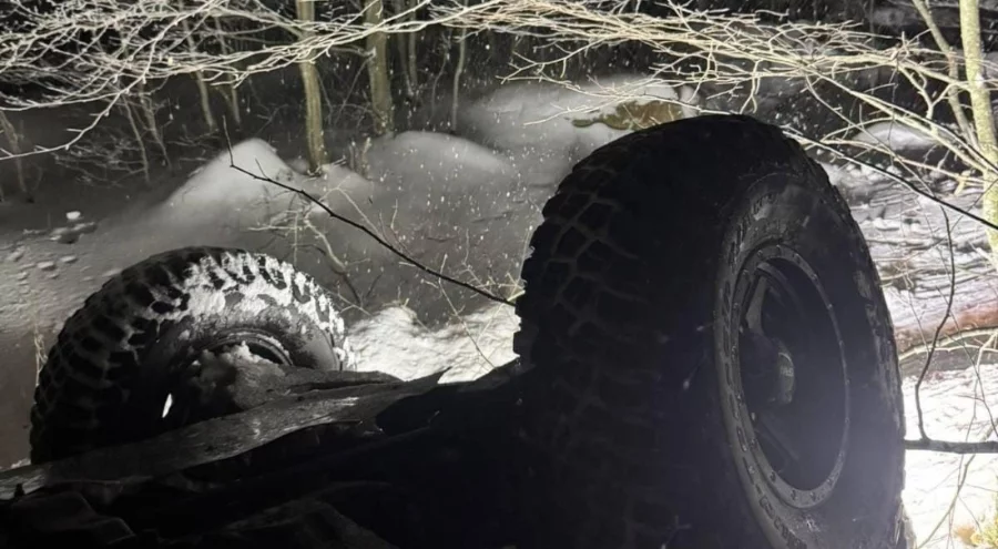 Bursa'da kar yağışı kazaya neden oldu! Cip uçuruma yuvarlandı: 5 yaralı