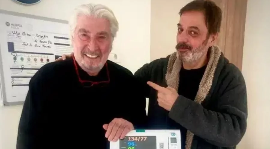 Usta oyuncu Erdal Özyağcılar'dan karaciğer nakli bekleyen Ufuk Özkan'a ziyaret