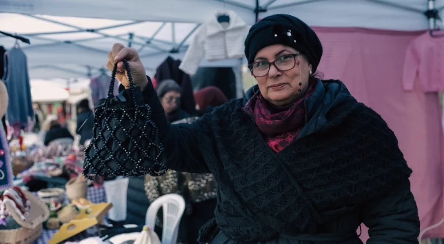 Bursa'da "Meydan Kadınların" dayanışma pazarına büyük ilgi