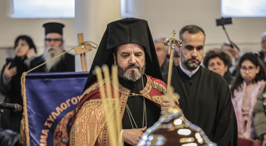 Mudanya'da denizden haç çıkarma töreni yapıldı