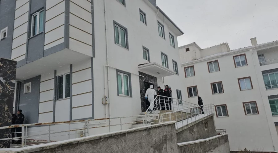 Karı-koca evlerinde ölü bulundu