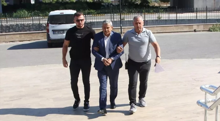 Eski meclis üyesini öldüren eski belediye başkan yardımcısına müebbet hapis