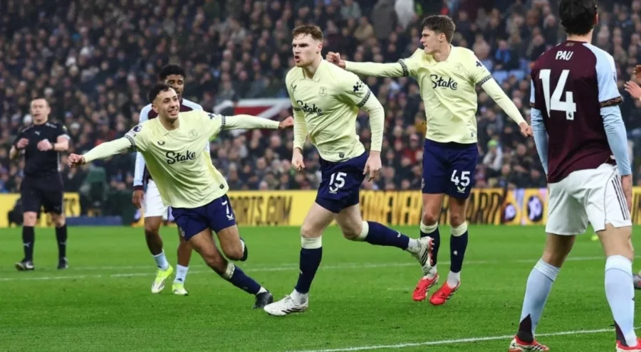 Aston Villa, Everton'a boyun eğdi