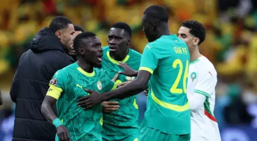 Afrika Uluslar Kupası finalinde penaltı krizi: Senegal sahayı terk etti...