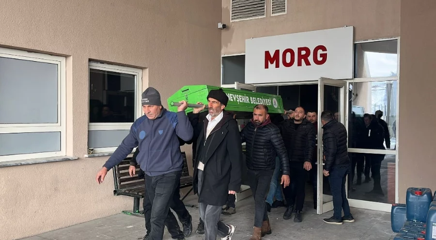 Kafası bazaya sıkışan 2 buçuk yaşındaki çocuk öldü
