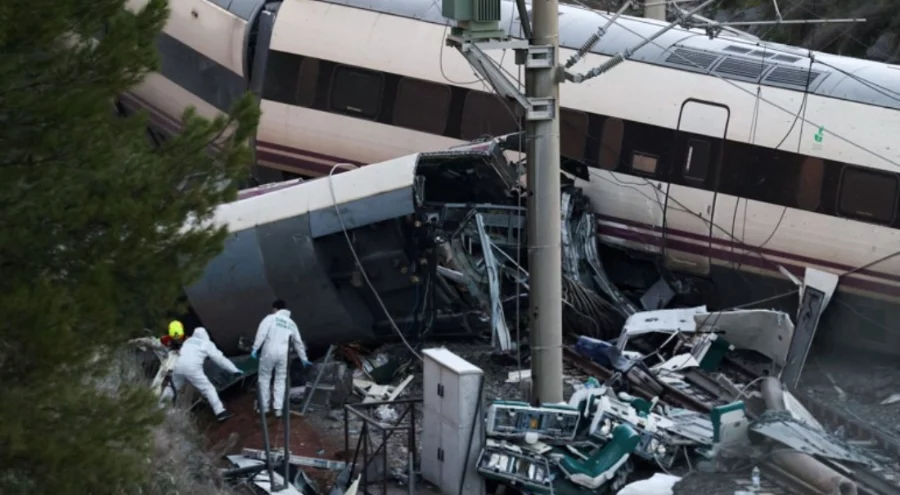İspanya'da hızlı tren kazasında ölenlerin sayısı 40'a yükseldi