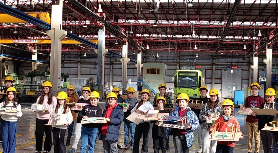 Bursa'da öğrenciler BURULAŞ tesislerini gezerek hem eğlendi hem öğrendi