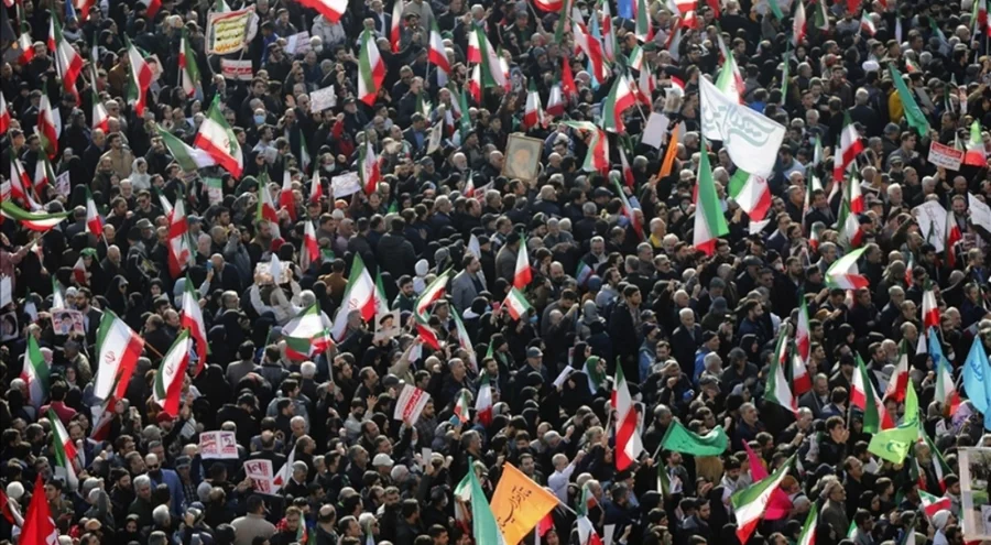 Gösterilerin sürdüğü İran'da can kaybı 4 bini aştı