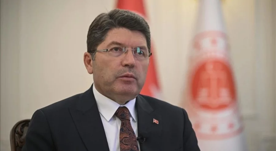 Nusaybin'de 'Türk bayrağı' provokasyonu: Bakan Tunç soruşturma başlatıldığını açıkladı