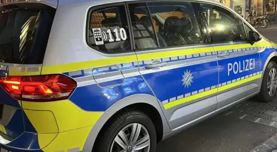 Berlin'de Türkiye Büyükelçiliği'ne saldırı: 2 kişi gözaltına alındı