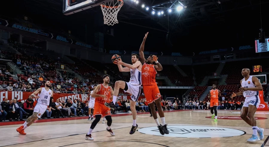 Anadolu Efes, Olympiakos'u konuk edecek