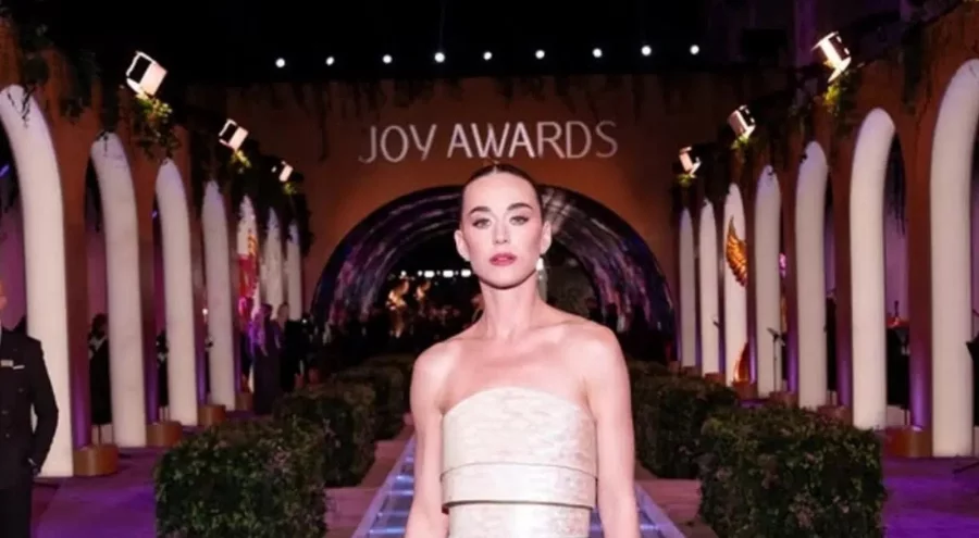 Katy Perry 30 dakikada servet kazandı!