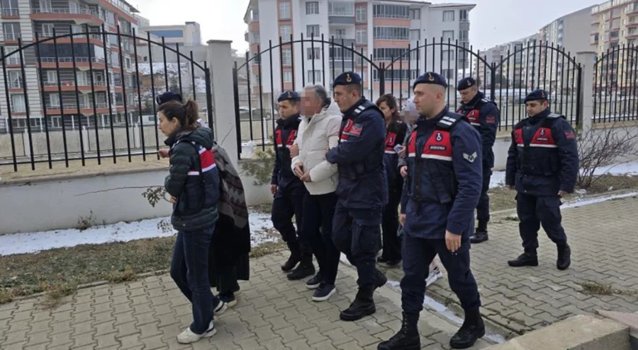 87 yaşındaki kadının 21 yıllık oyunu çöktü!