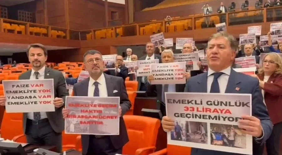 CHP'den TBMM'de emekli aylığı eylemi: 'Emekli günlük 33 lirayla geçinemiyor'