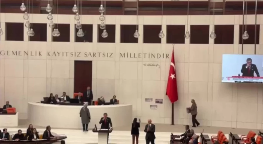 TBMM'de gerilim! CHP'lilerin "emekli" dövizini AK Parti'li Ceyda Bölünmez Çankırı kaldırdı