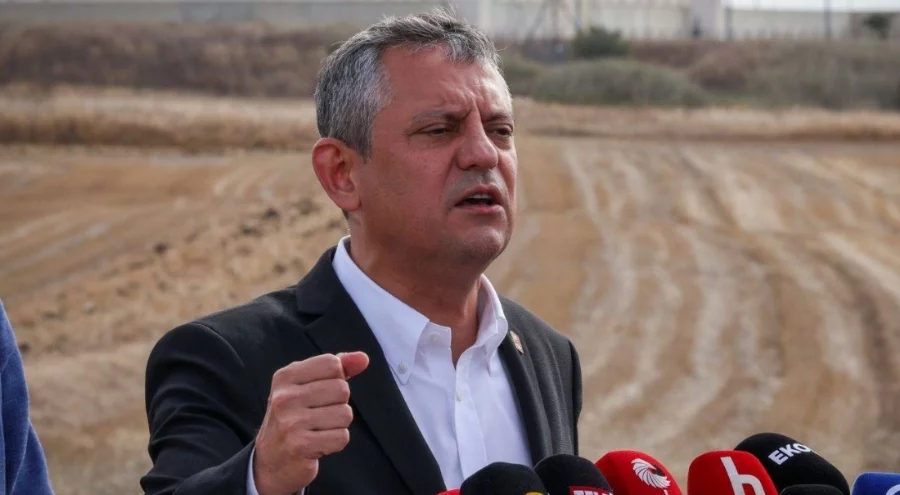 CHP lideri Özgür Özel'den 'Ahmet Özer' kararı için sert tepki: 'Bu artık soytarılık!'