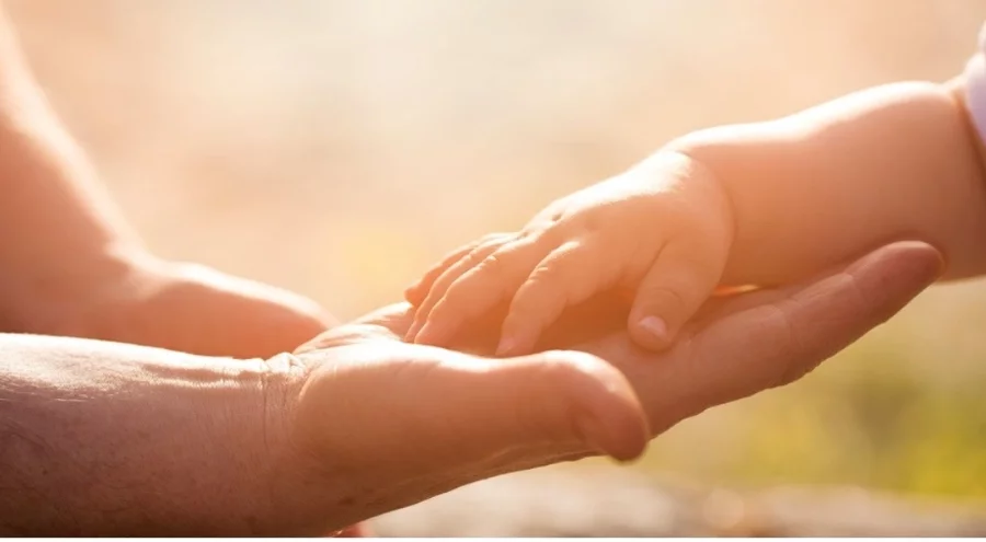 Bakan Göktaş'tan evlat edinme açıklaması: Herkes kız çocuğu istiyor, 'mavi gözlü olsun' diyen var...