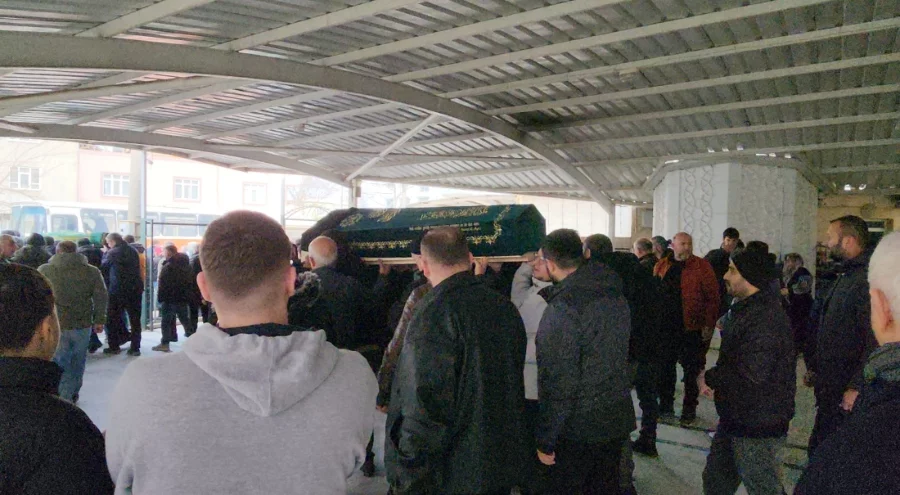 Otoyol gişelerindeki kazada ölen çift Bursa'da gözyaşlarıyla uğurlandı