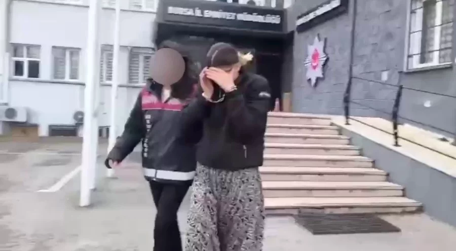 Bursa'da 107 suç kaydı bulunan kadın hırsız baza altında yakalandı