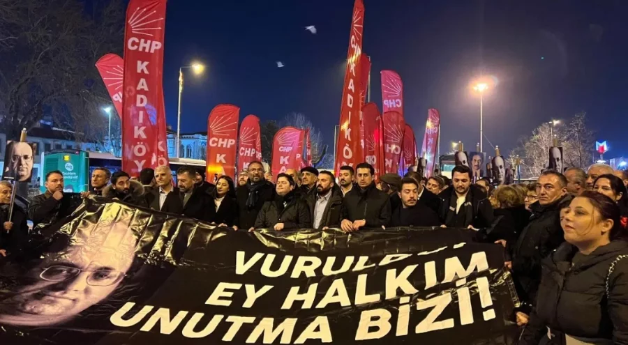 İstanbul Kadıköy'de Uğur Mumcu yürüyüşü: 'Unutmadık, unutturmayacağız'