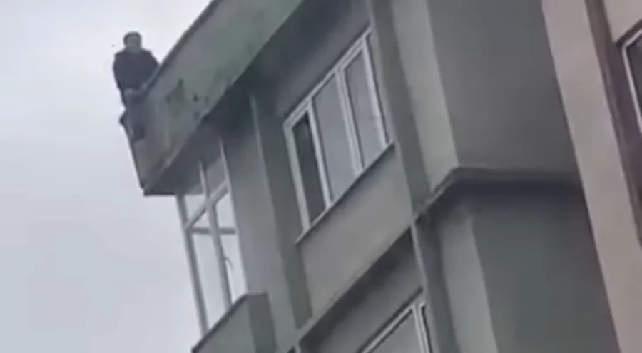 Bursa'da eşiyle kavga edince barışmak için intihara kalkıştı