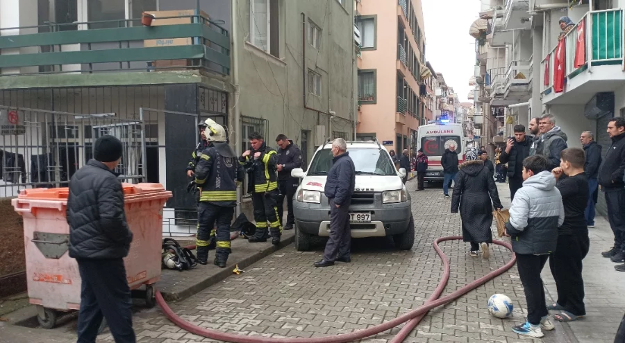 Tersane işçilerinin kaldığı evde yangın çıktı