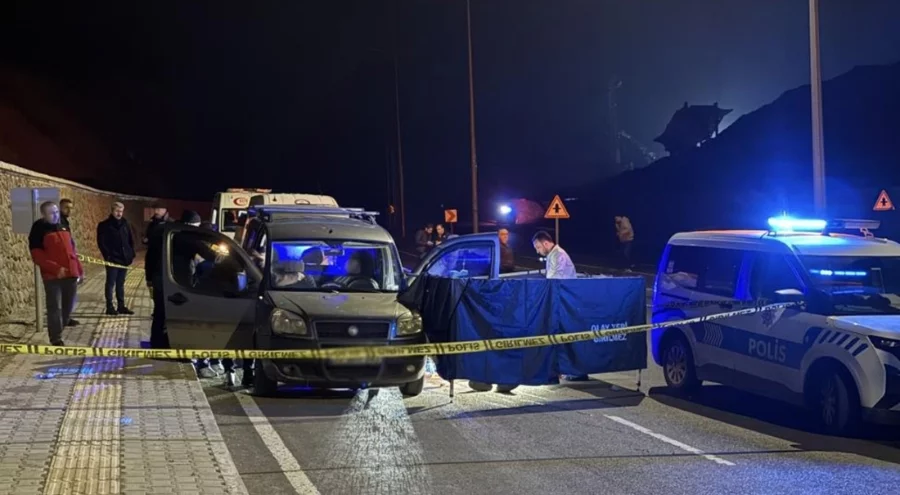 Kan donduran cinayet: Boğazını kesip kafasına satırla vurdu