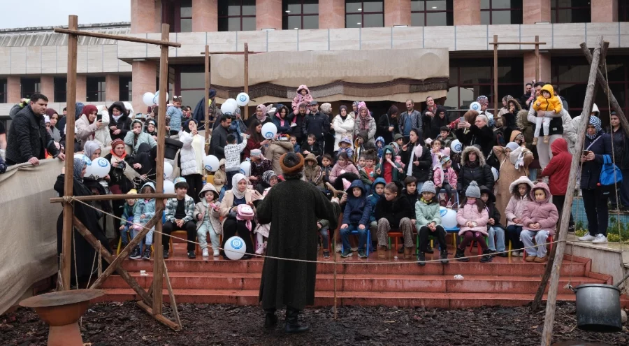 Yıldırım Belediyesi'nin çocuklar için düzenlediği  'Karne Şenliği' devam ediyor
