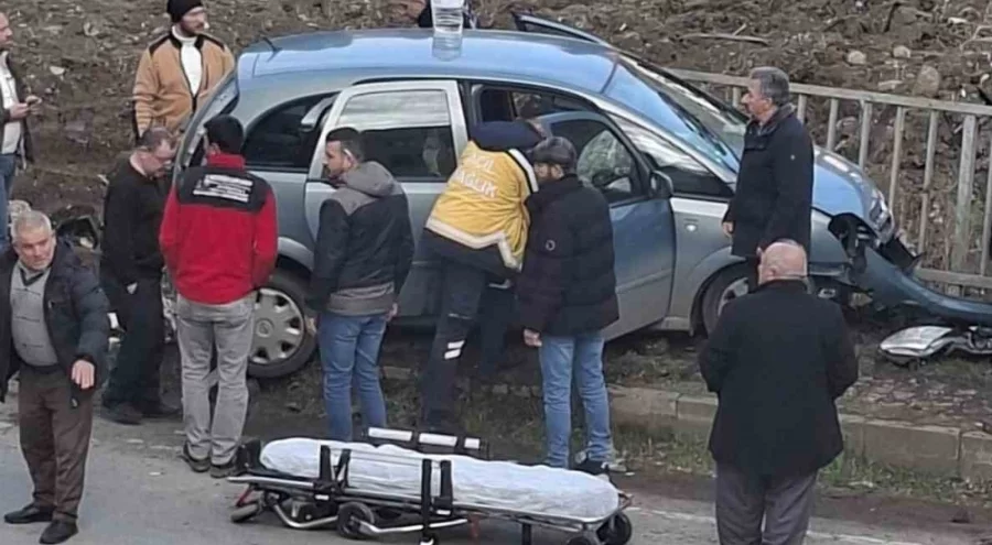 Direksiyon başında kalp krizi geçirip kaza yapan sürücü hayatını kaybetti