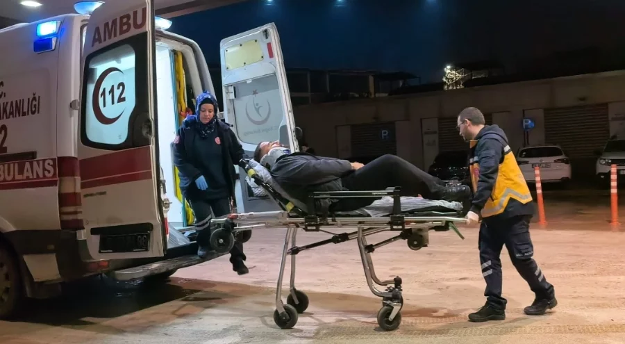 İnegöl'de iki araç çarpıştı: Yaralılar var